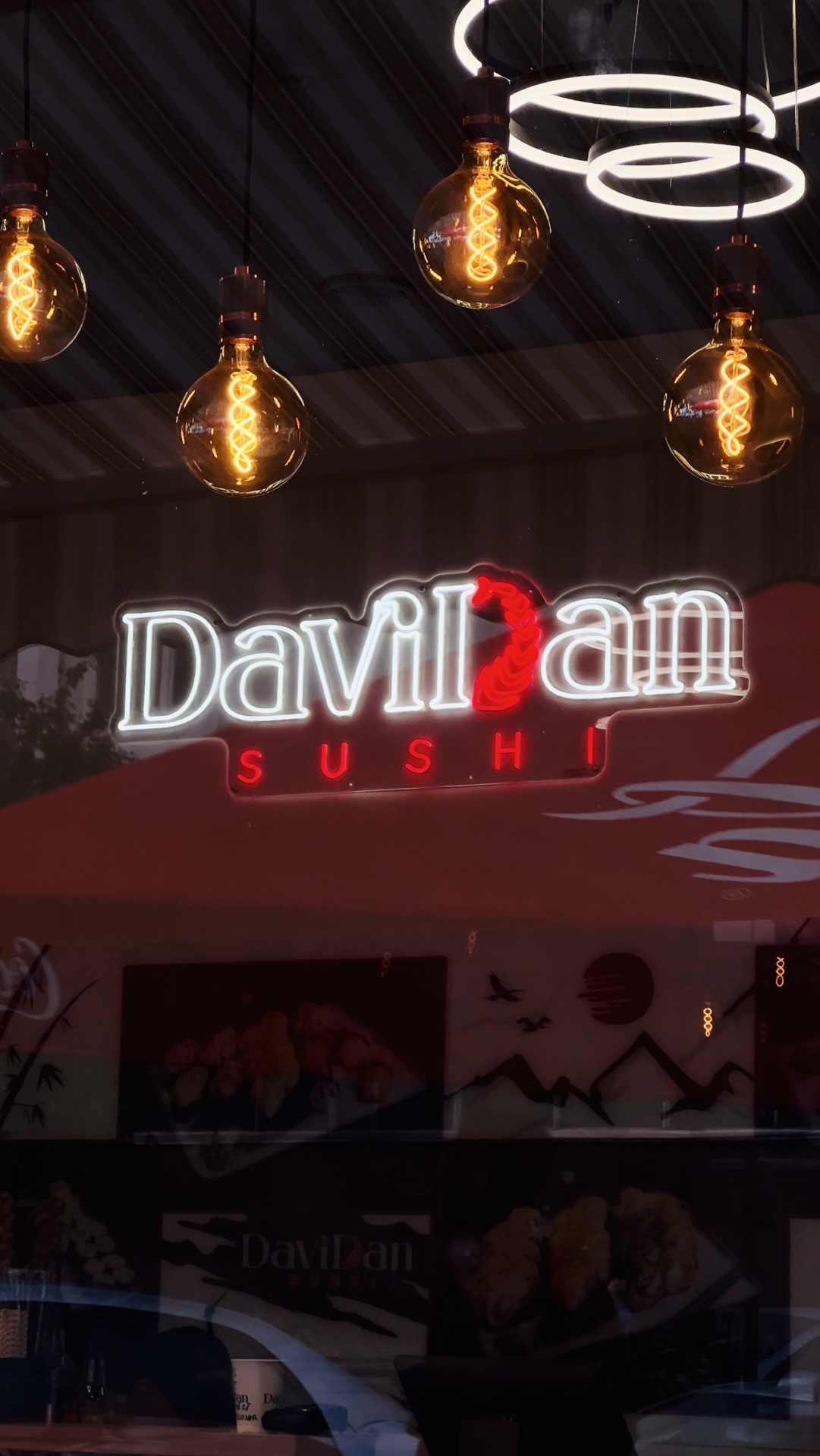 Неоновая вывеска для бренда <br>Davidan Sushi
